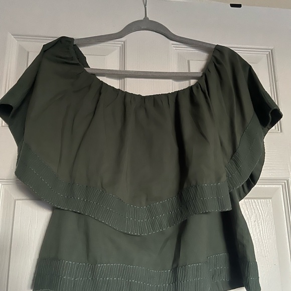 NWT, Elegant Green Ruffled Women's Top - Mirth Pondicherry Top - Picture 6 of 7